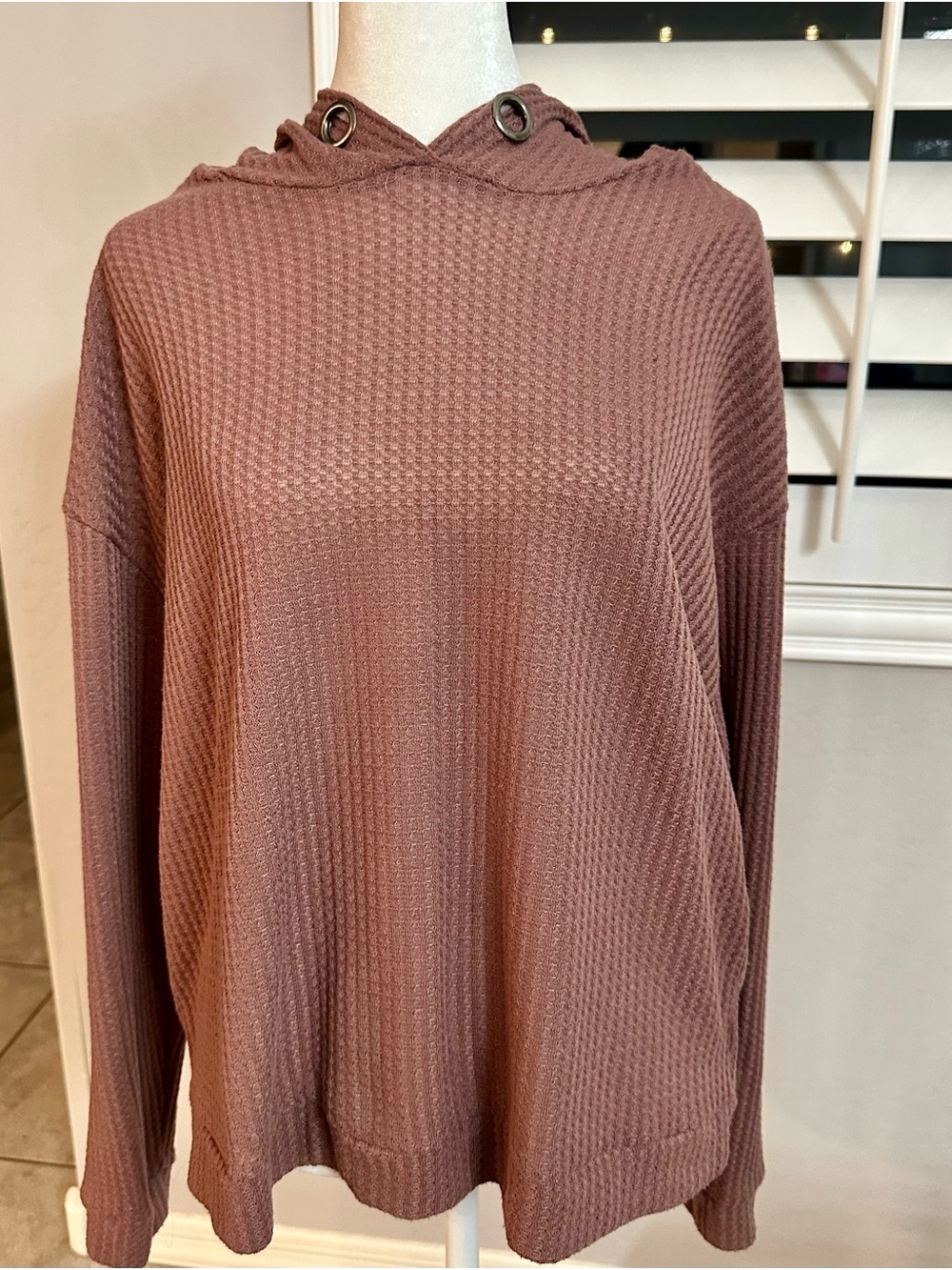 Passport Mauve Waffle-Knit Hooded Pullover
